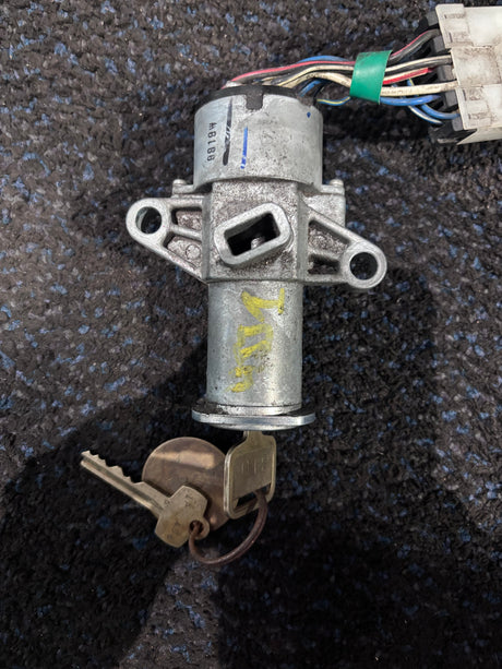 Isuzu ignition switch with key sk 50