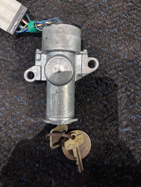 Isuzu ignition switch with key sk 50