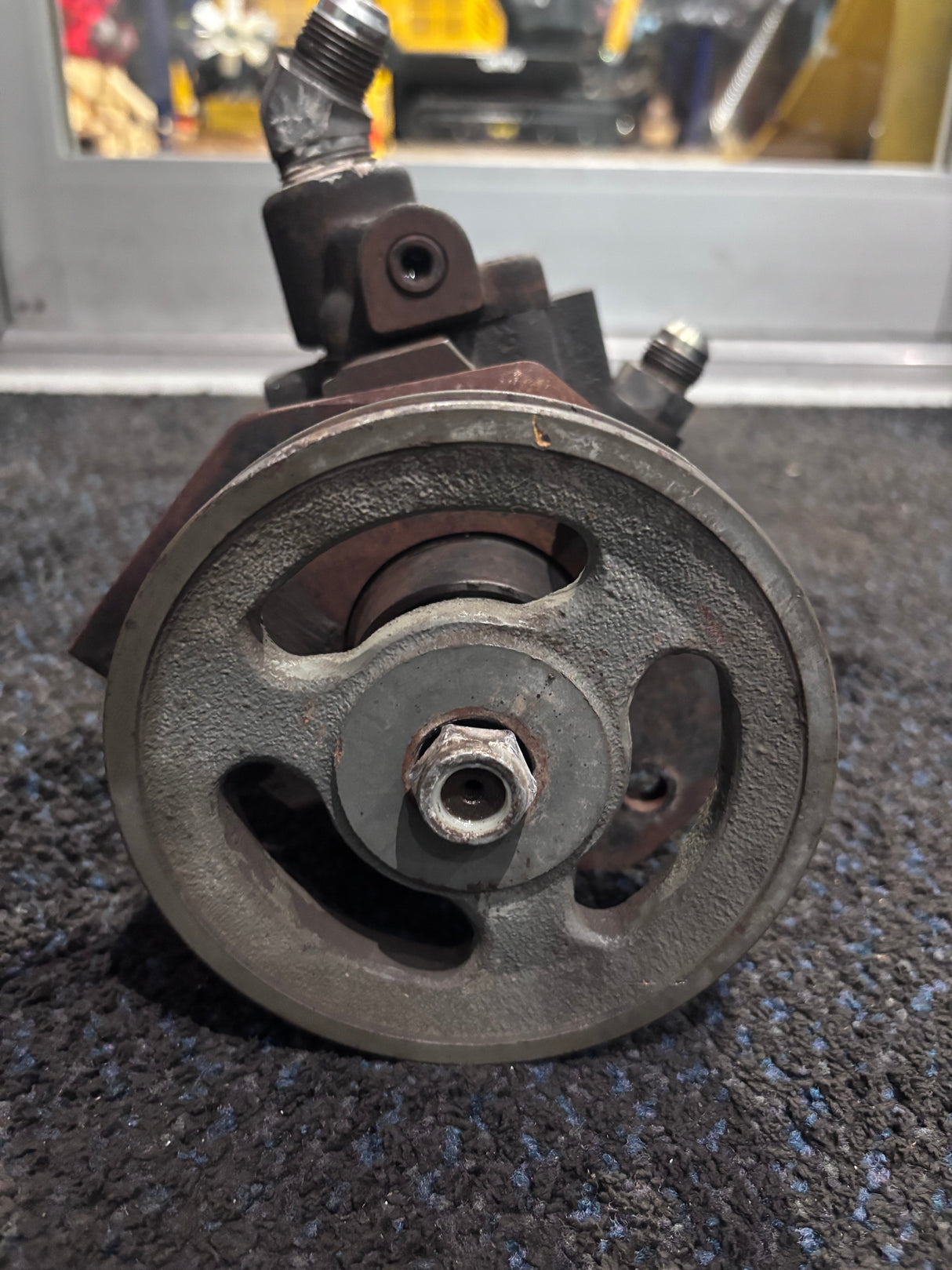Caterpillar 3208 power steering pump 17394