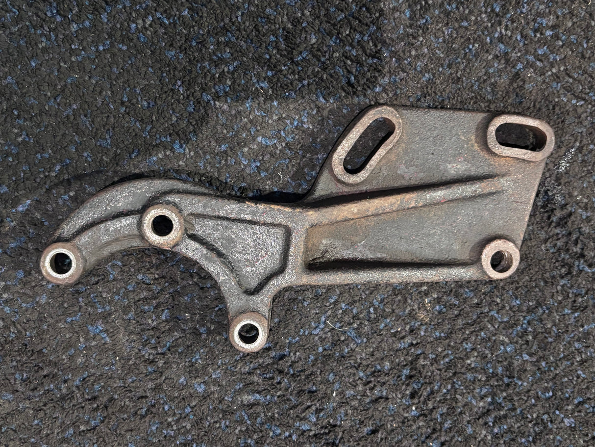 Ford d7hz-3a732-a power steering pump bracket