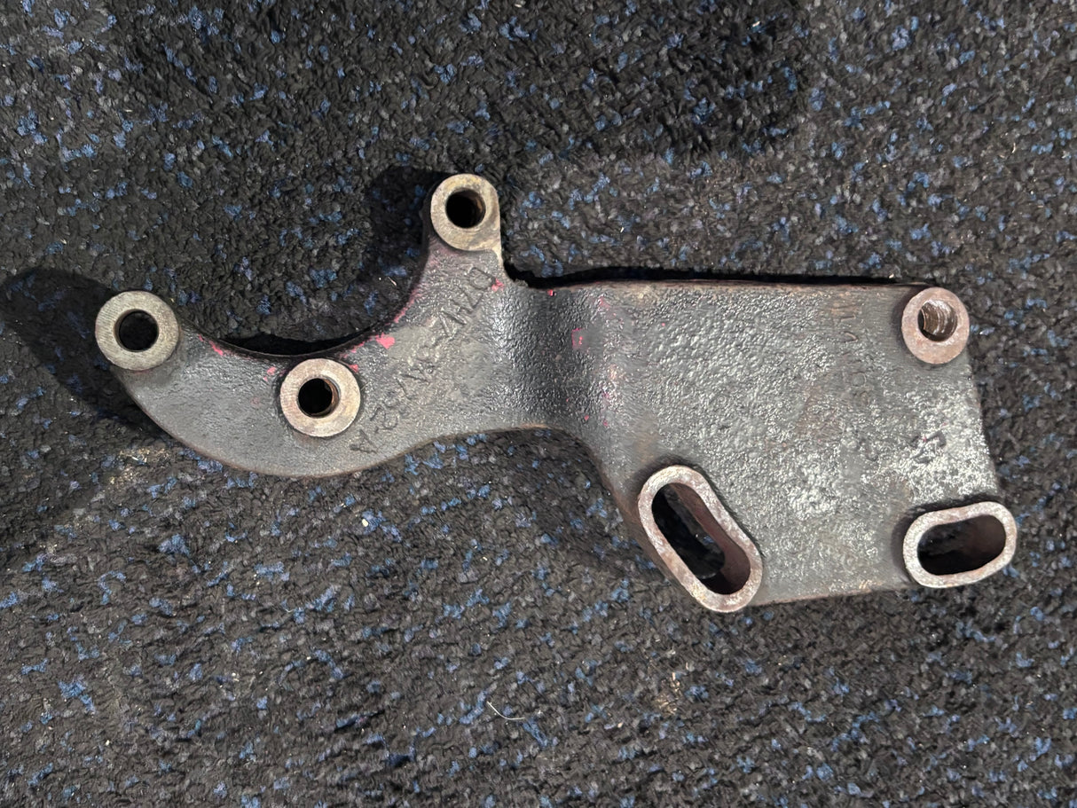 Ford d7hz-3a732-a power steering pump bracket