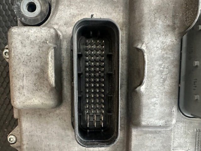 Paccar MX-13 OEM Diesel Engine Control Module ECM ECU 1833060 1889041 2109555 1977245