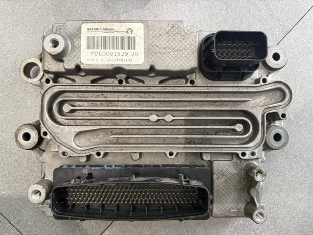 Detroit DD8 OEM Diesel Engine Control Module ECM ECU A0024461535/002