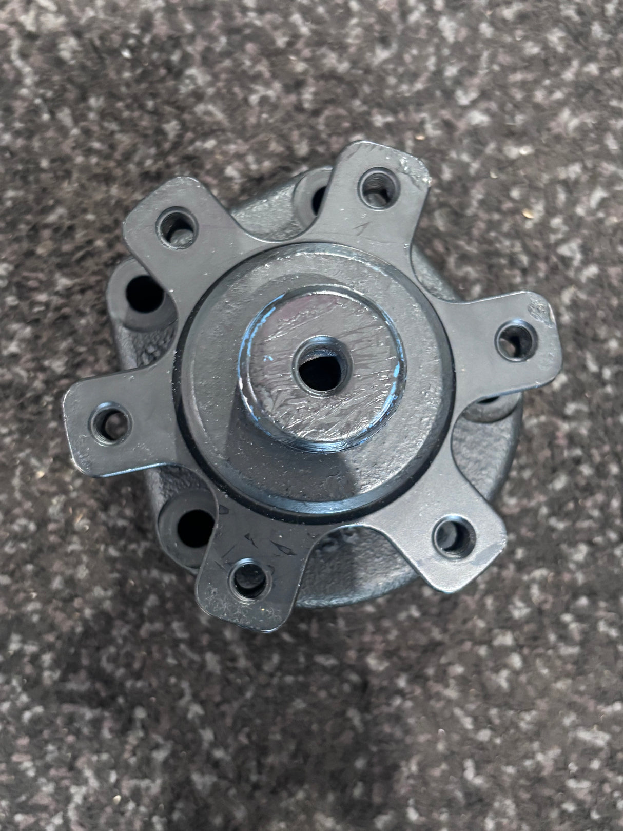 International OEM Fan Hub Bracket HSG-1014 021126416