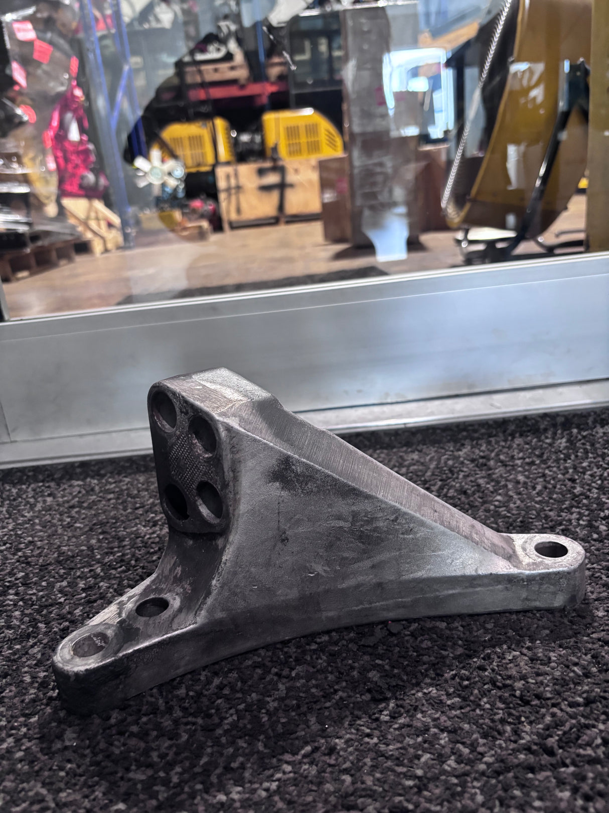 Volvo Engine Motor Mount 1629615-4