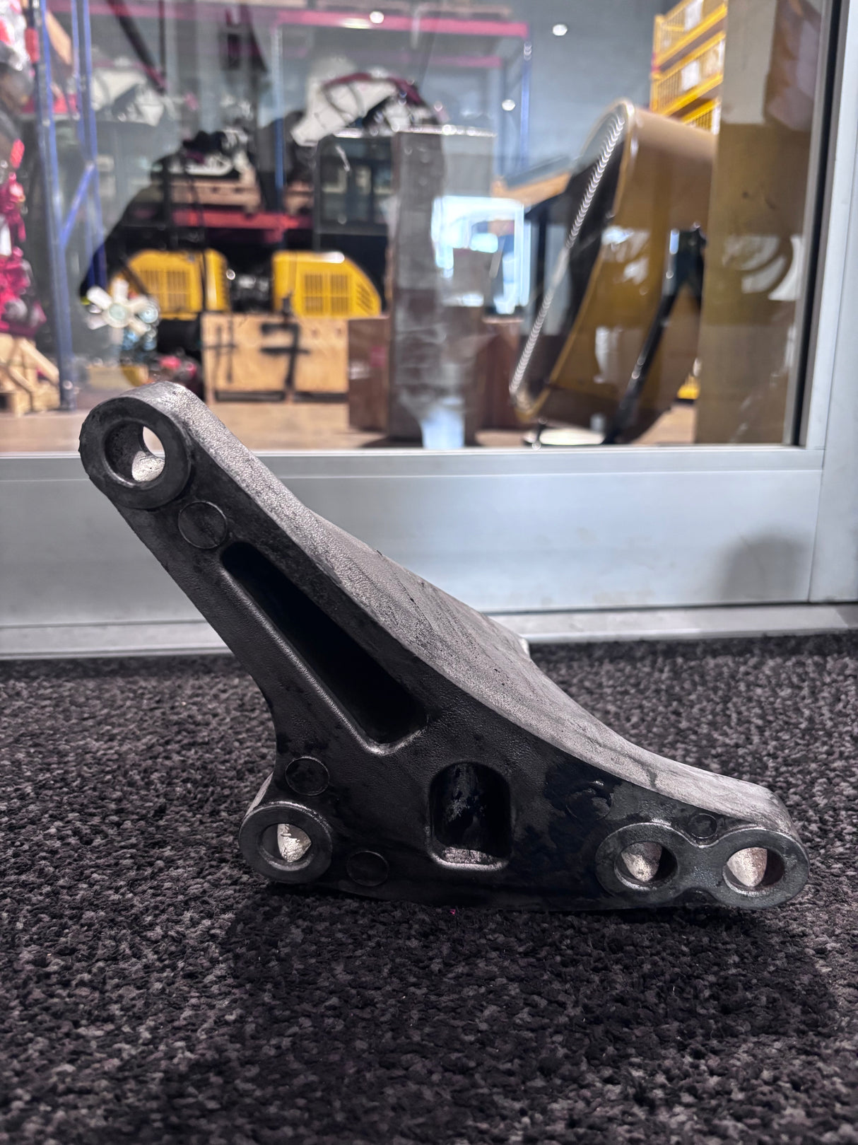 Volvo Engine Motor Mount 1629616-4