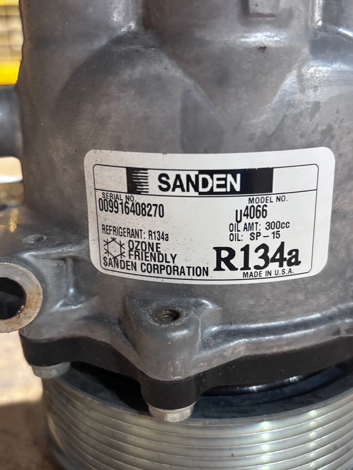 SANDEN U4066 A/C Compressor 24V 8 Grooves 1101029 54066 SD4066