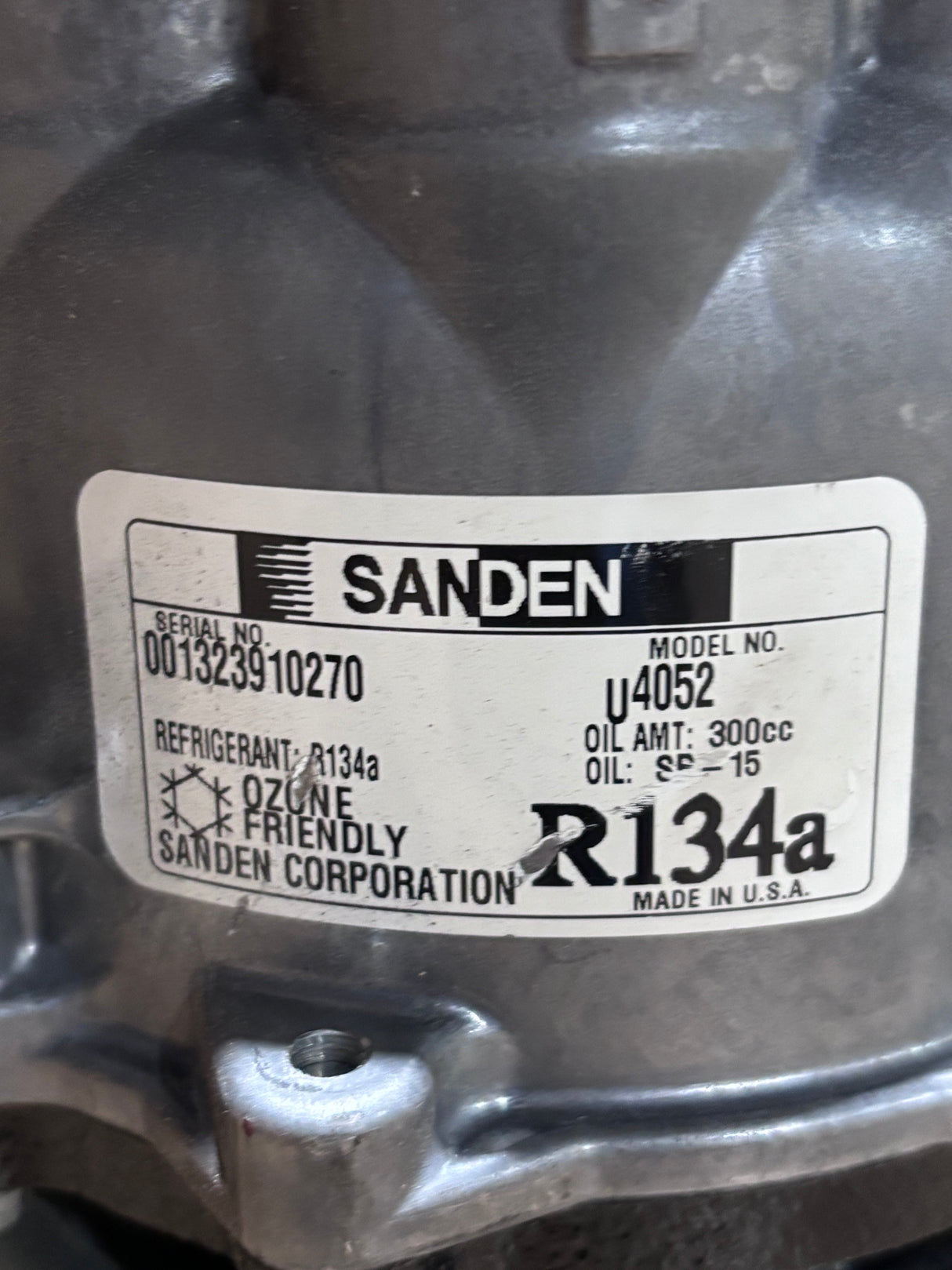 Sanden U4052 A/C Compressor 24V 03-3822