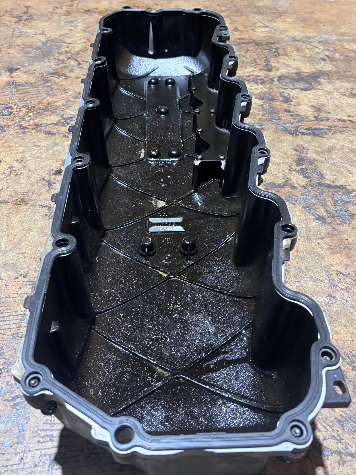 Paccar MX-13 Diesel Engine Valve Cover 1885471
