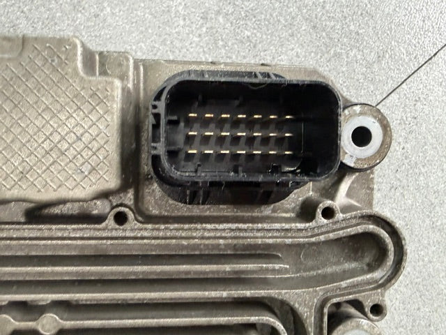 Detroit DD15 OEM Diesel Engine Control Module ECM ECU A0024464035