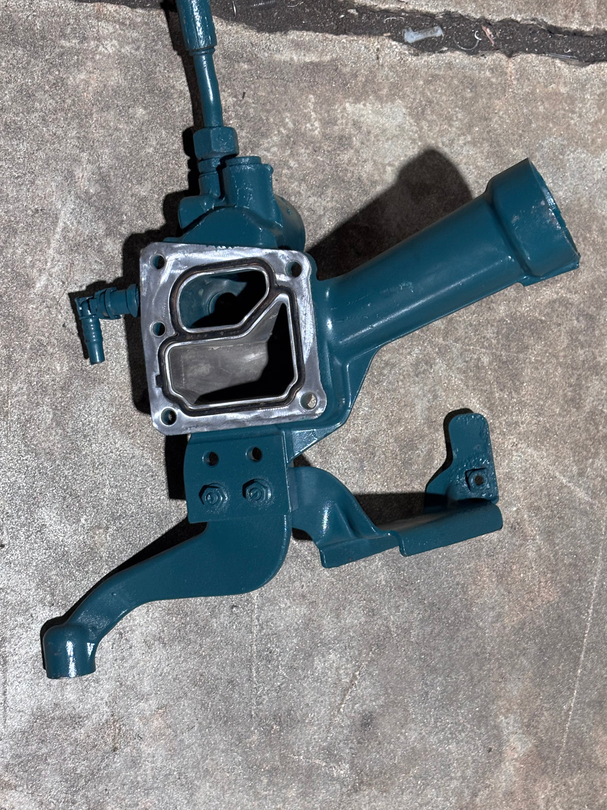 Volvo D13 Mack MP8 Diesel Engine Water Manifold with Brackets 21394448 21337112