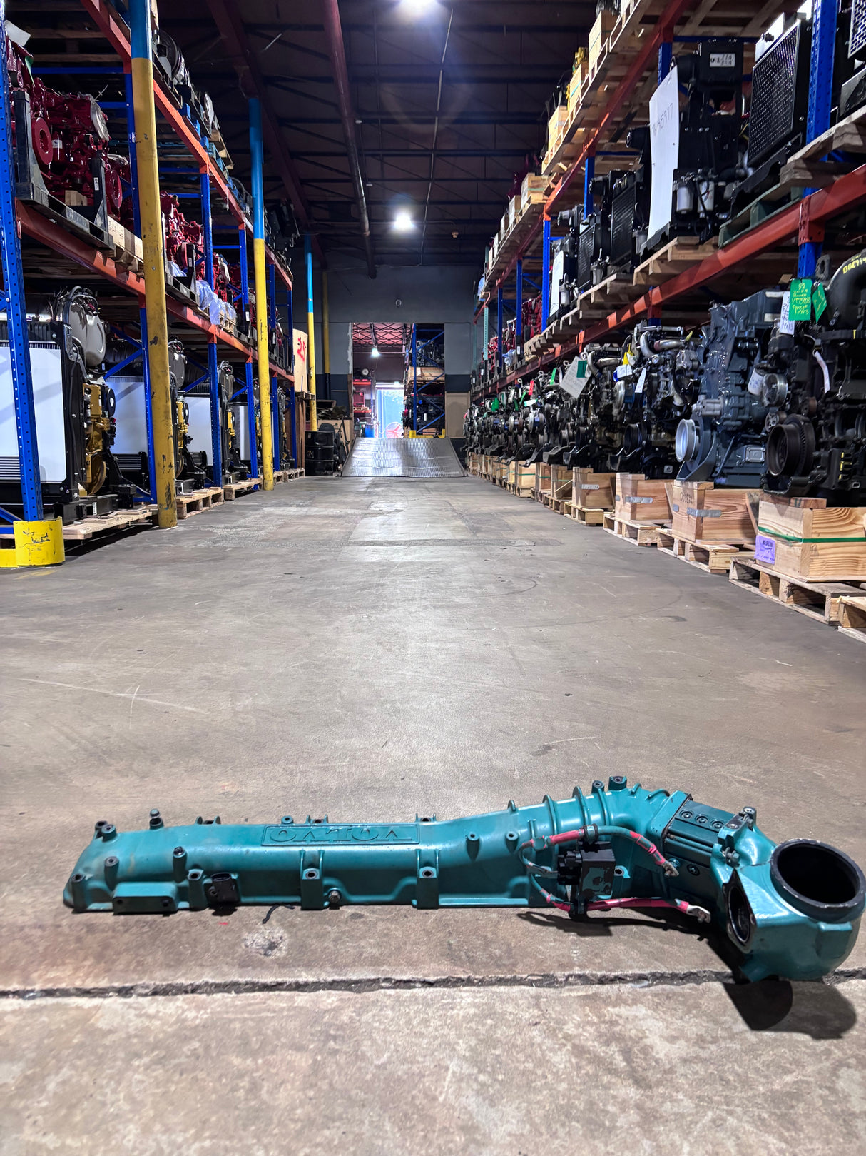 Volvo D13 Mack MP8 Diesel Engine Intake Manifold 21512860 21610053