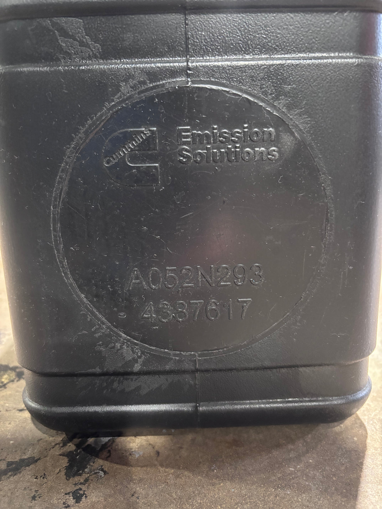 Cummins Diesel Exhaust Fluid Tank 4387617 A052N293