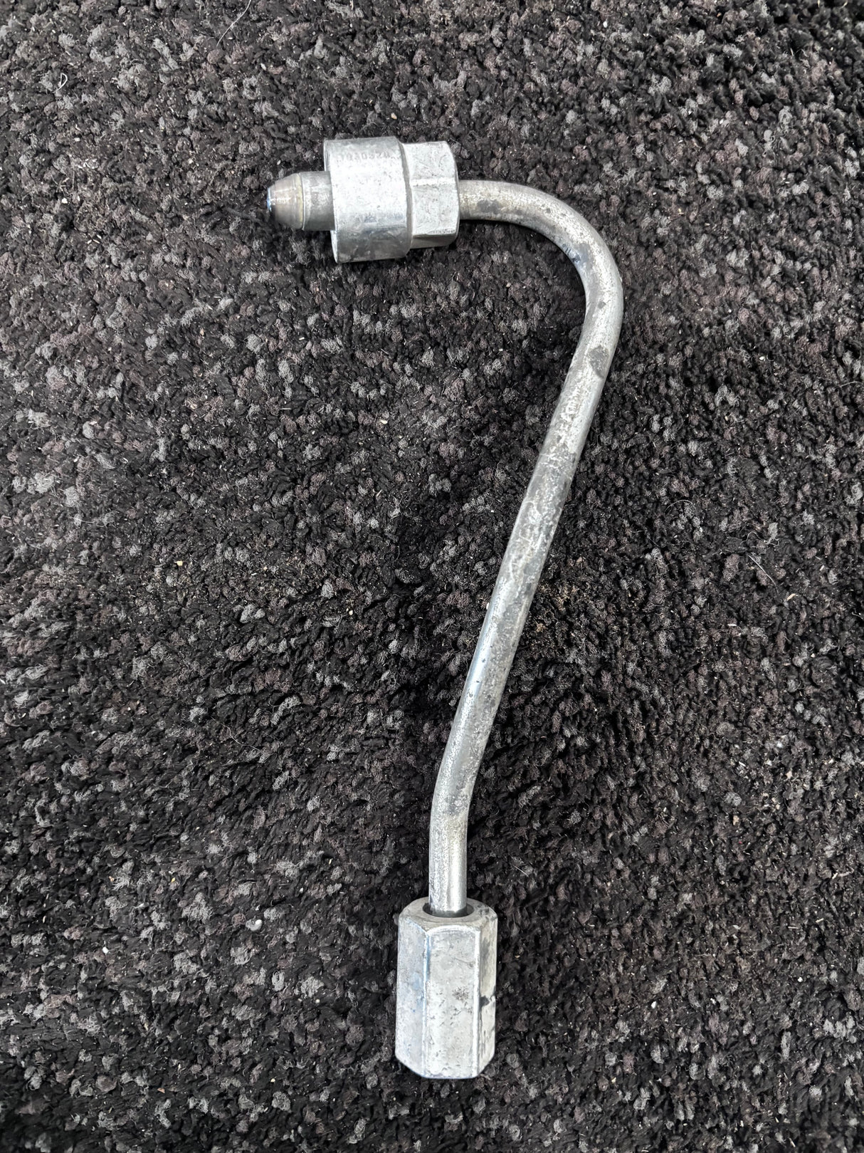 Paccar MX-13 OEM Diesel Engine Fuel Injector Line 1930520