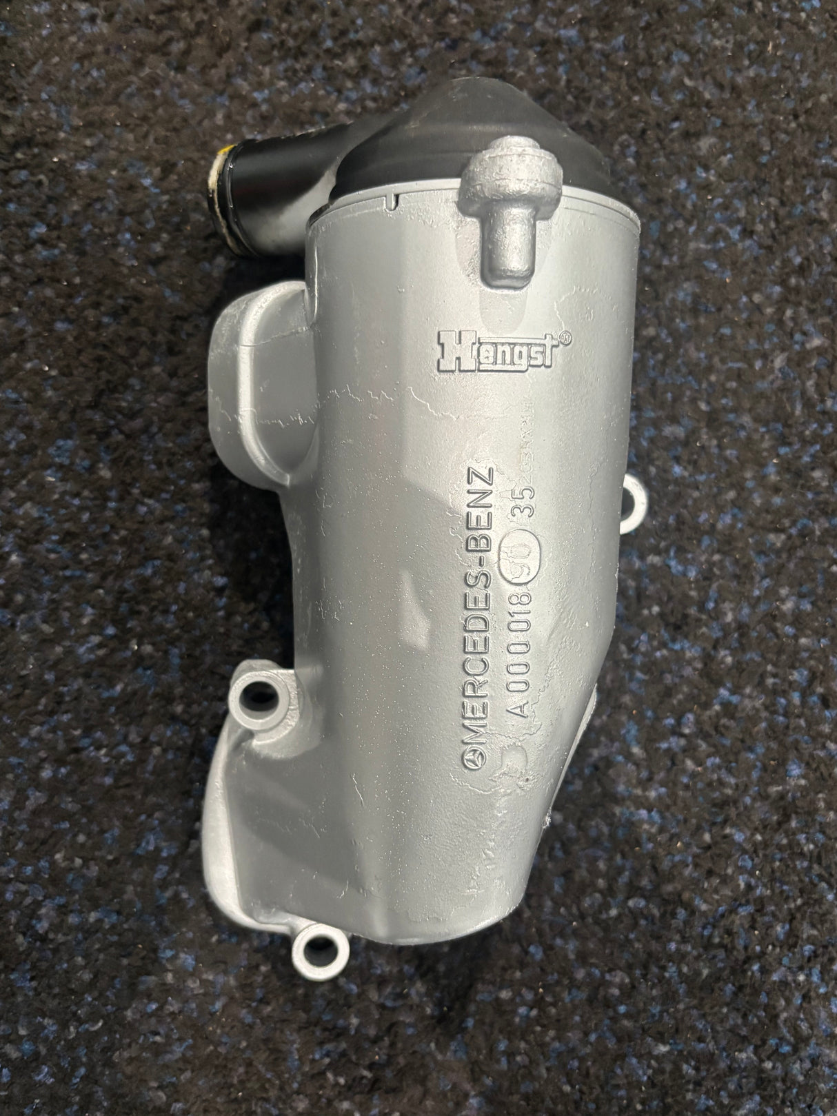 Mercedes Benz MBE4000 Diesel Engine Breather A0000189035