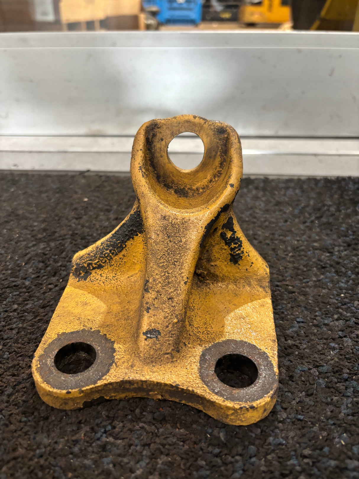 Caterpillar Motor Mount 01-27383-001