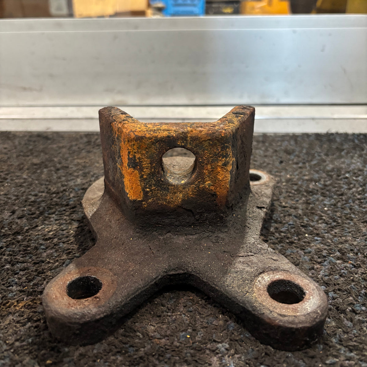 Detroit Series 60 14.0L Diesel Engine Rear Engine Motor Mount 01-22935 ...