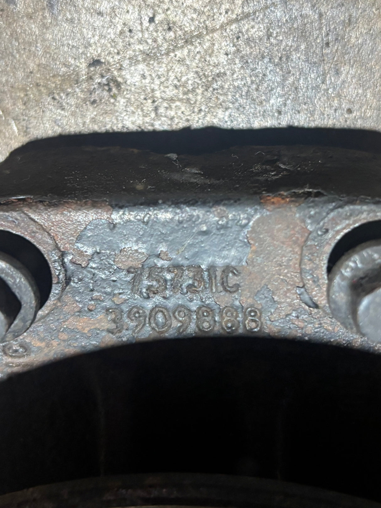 Cummins OEM Fan Support with Pulley 3909888