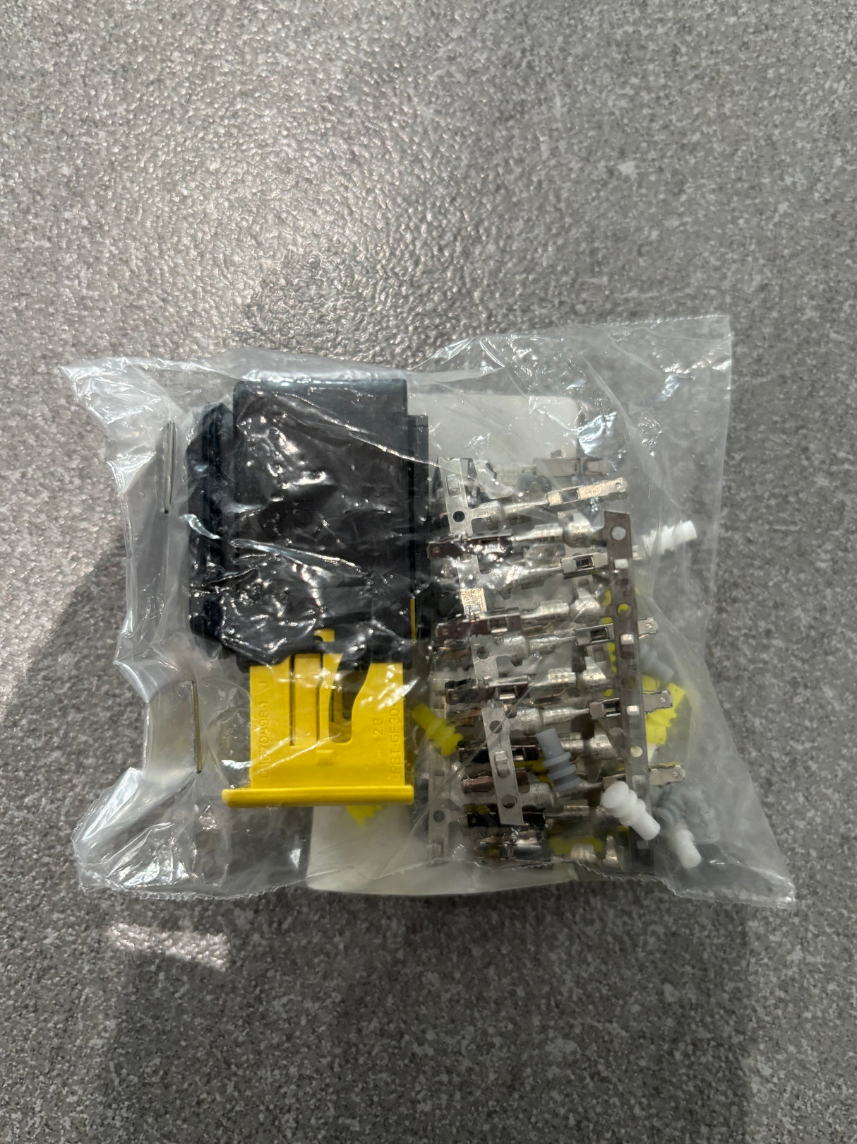 Deutz OEM Diesel Engine Plug in Connector 04216479
