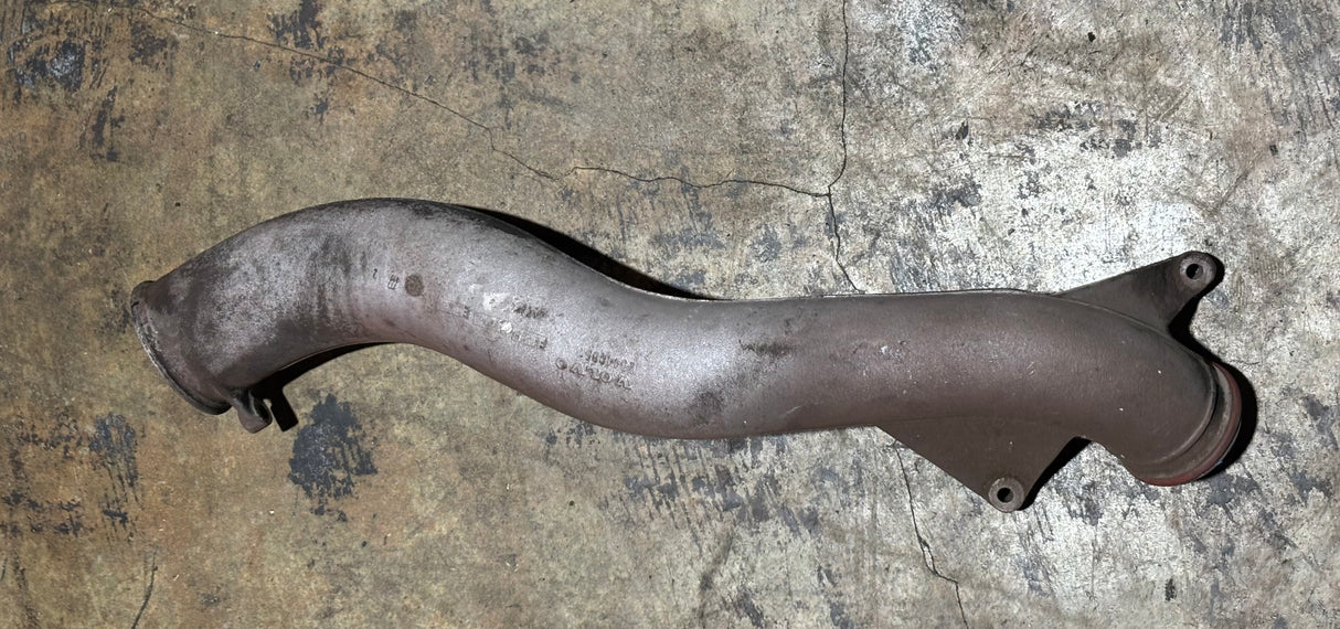 Volvo OEM Air Transfer Pipe 20440651 20803692 8149311 20440651
