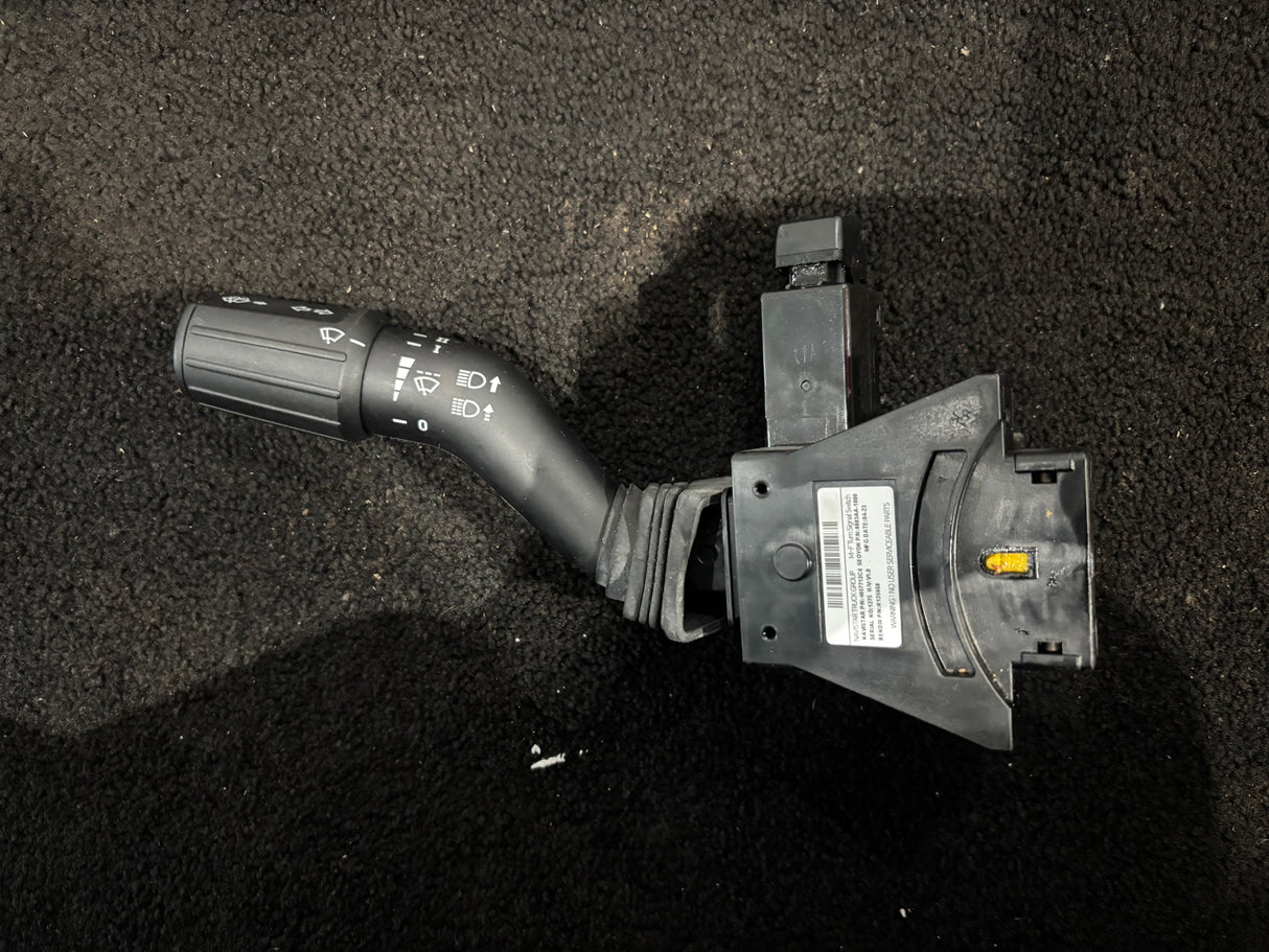 International OEM Turn Signal Switch 4057712C4