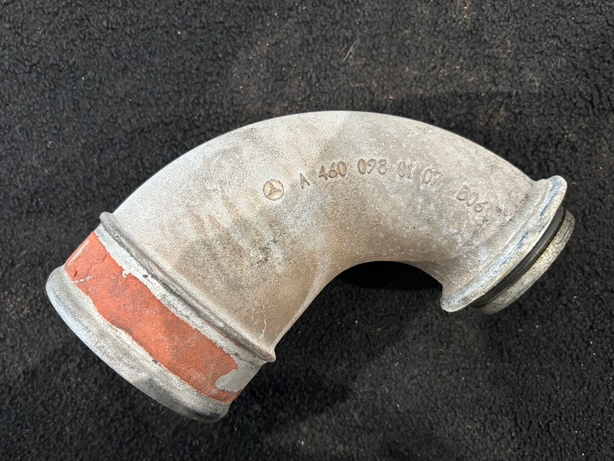 Mercedes Benz Detroit Diesel Air Intake Manifold Elbow Air Tube A4600980107