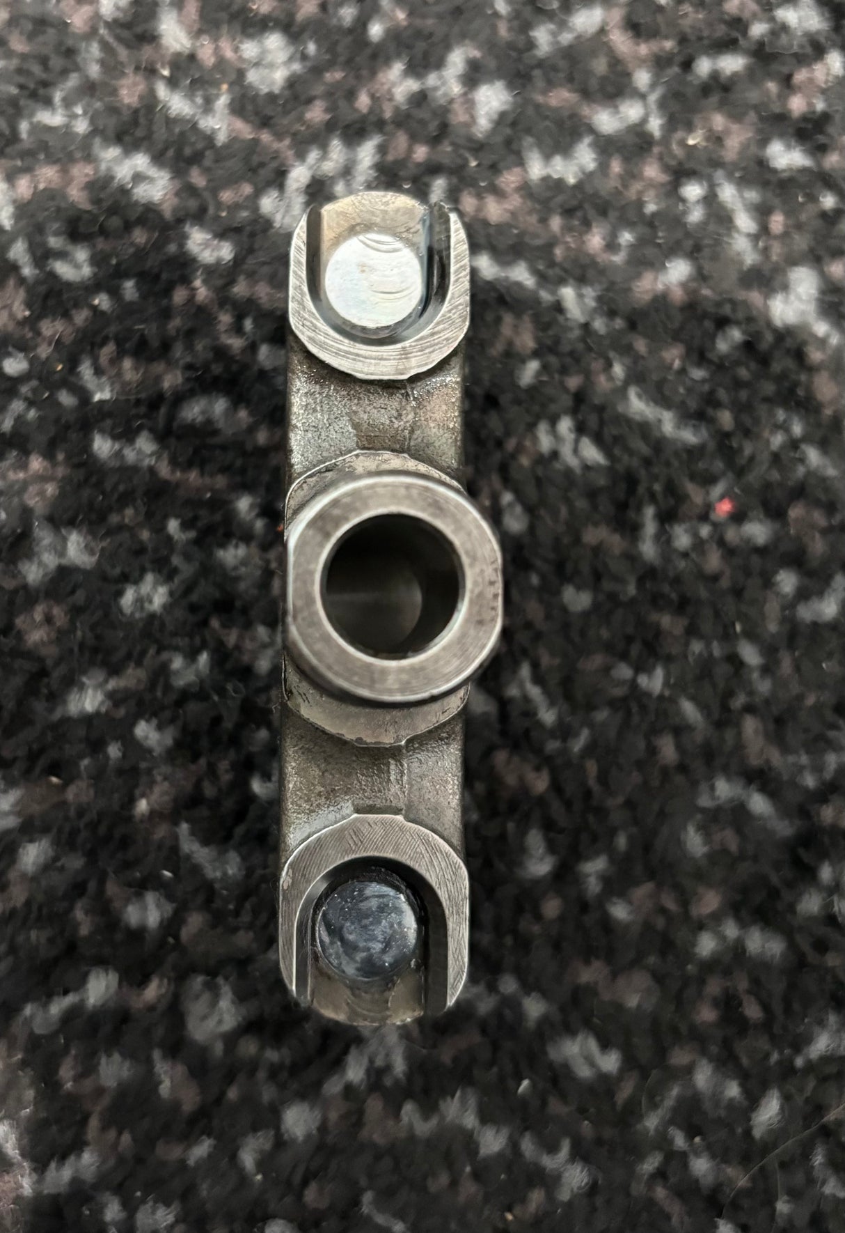 Paccar MX-13 Diesel Engine Head Crosshead Rocker Arm Valve Bridge G319