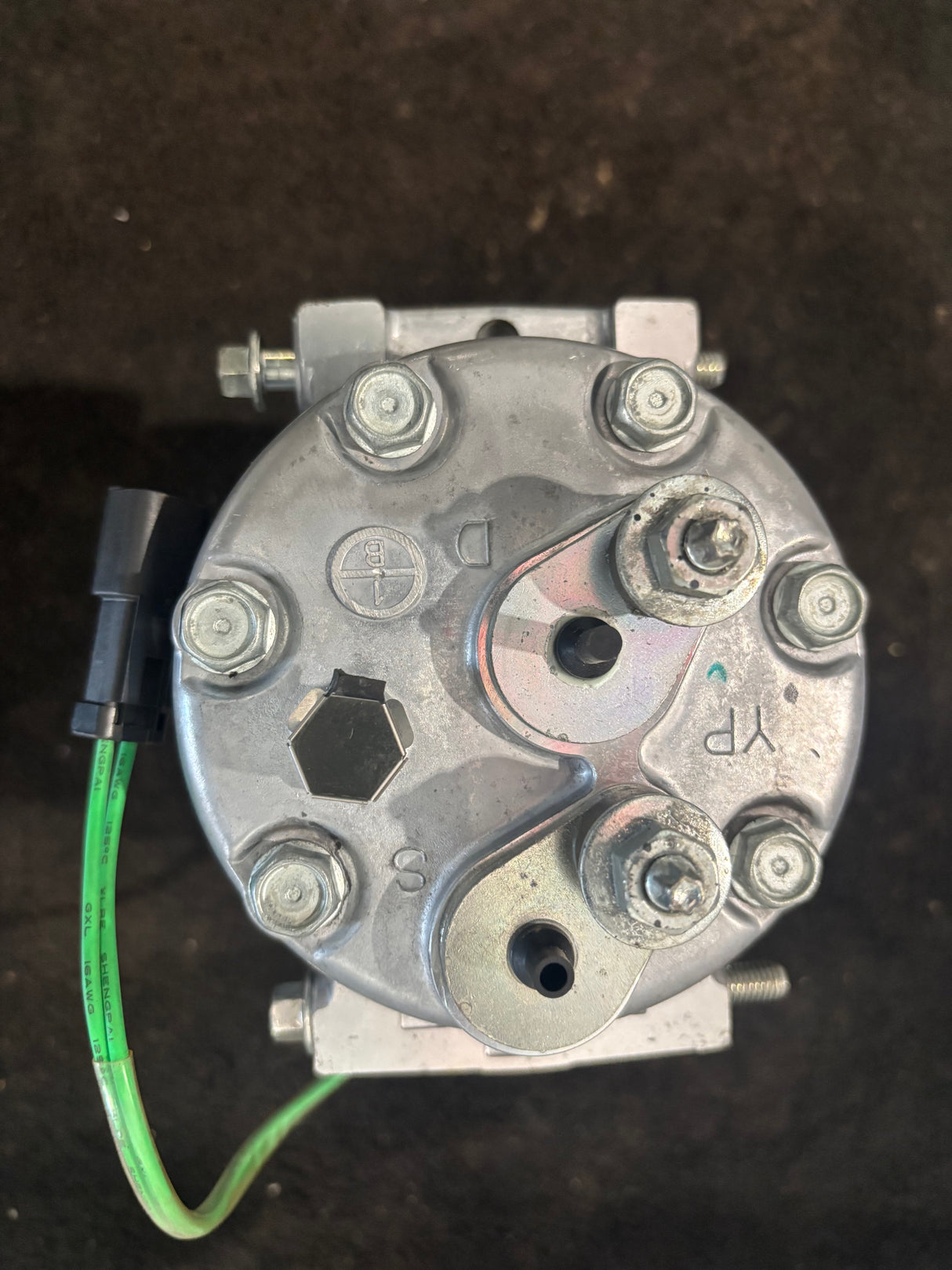 CAT 4132 A/C Compressor 320-1291 24V