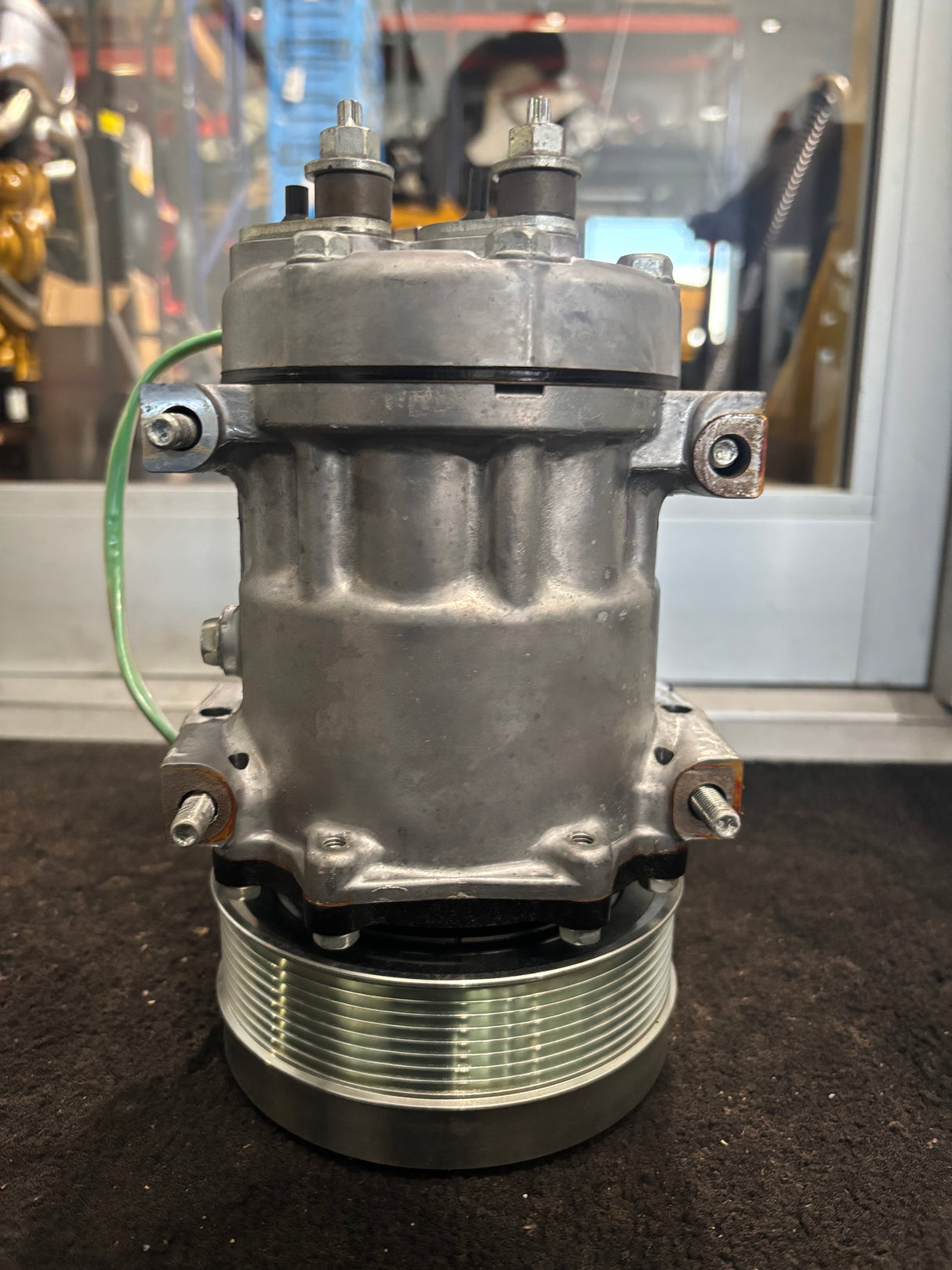 CAT 4132 A/C Compressor 320-1291 24V