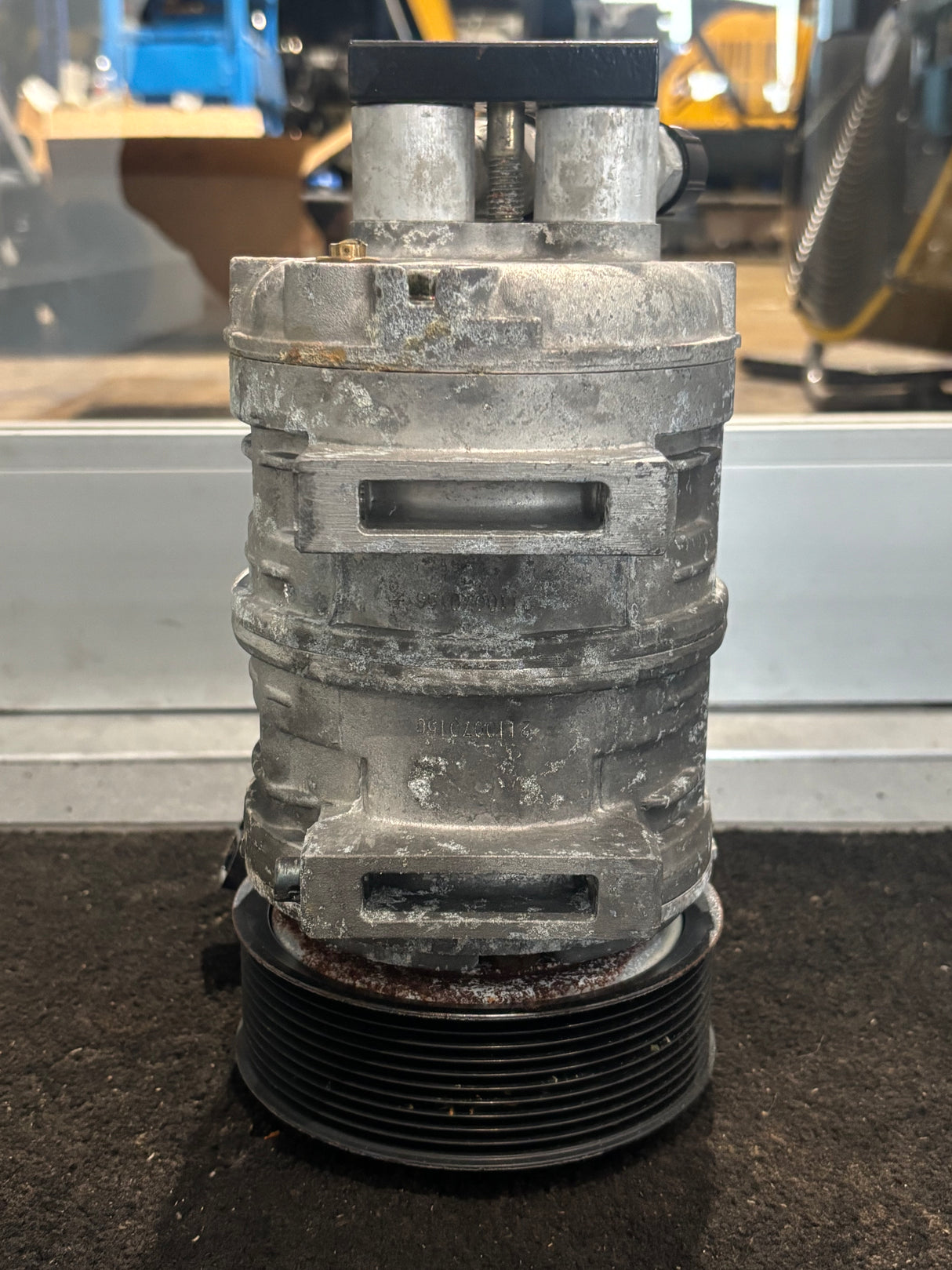 Que QP-21-1701 A/C Compressor 24V 4130-01-567-7570 3824259C2 3824259C1 10 Groove