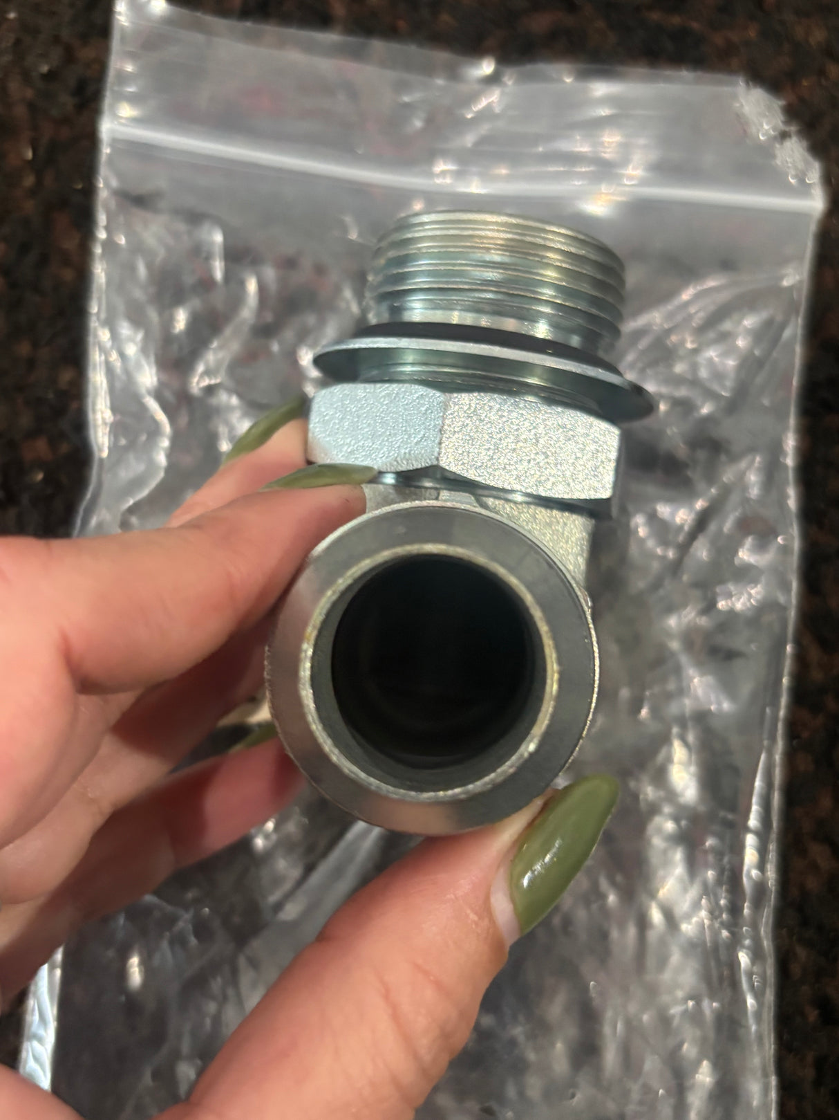 Cummins OEM Male Union Elbow 3049010