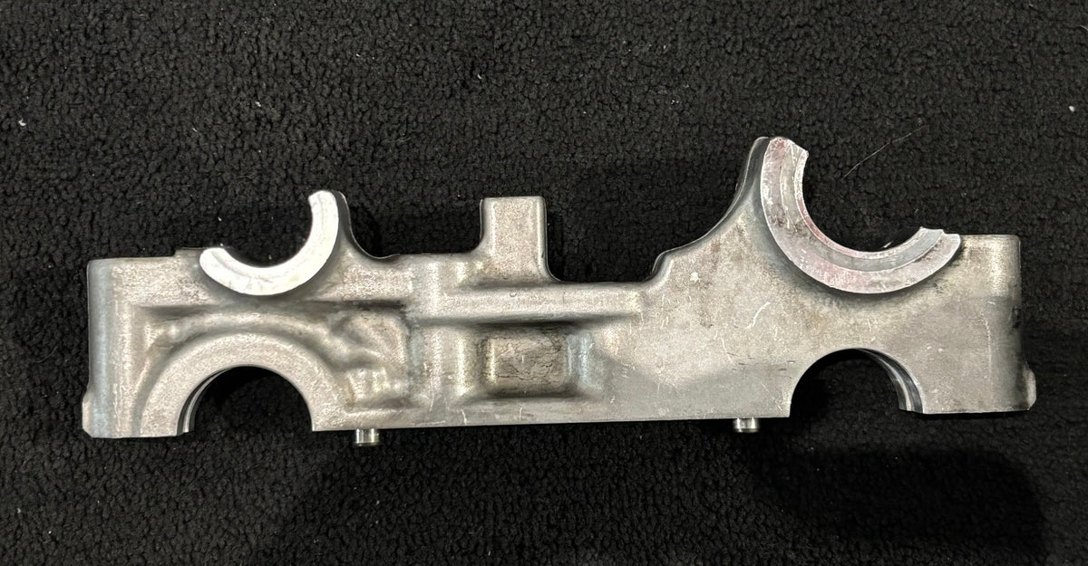Detroit DD15 OEM Diesel Engine Camshaft Housing Bracket DC47204