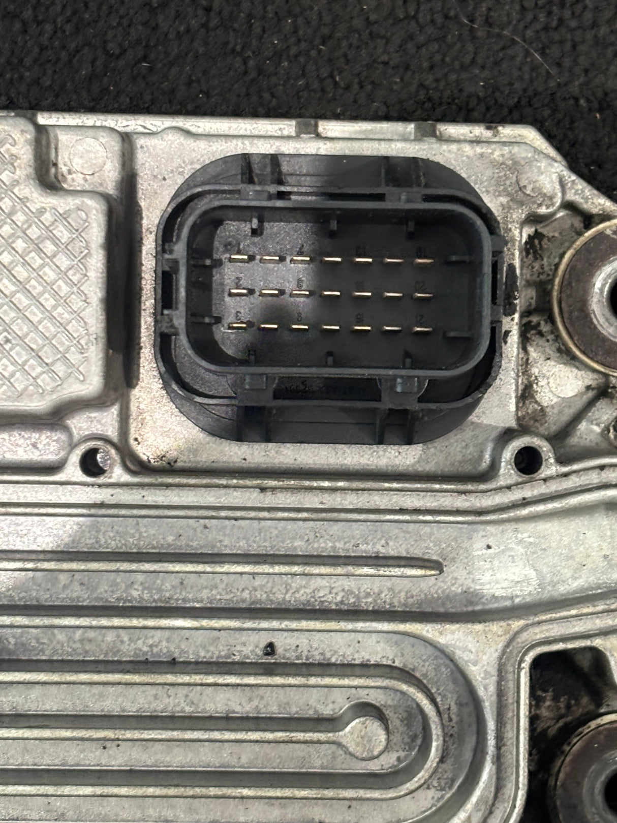 Detroit DD15 Diesel Engine Control Module ECM ECU A0004466035
