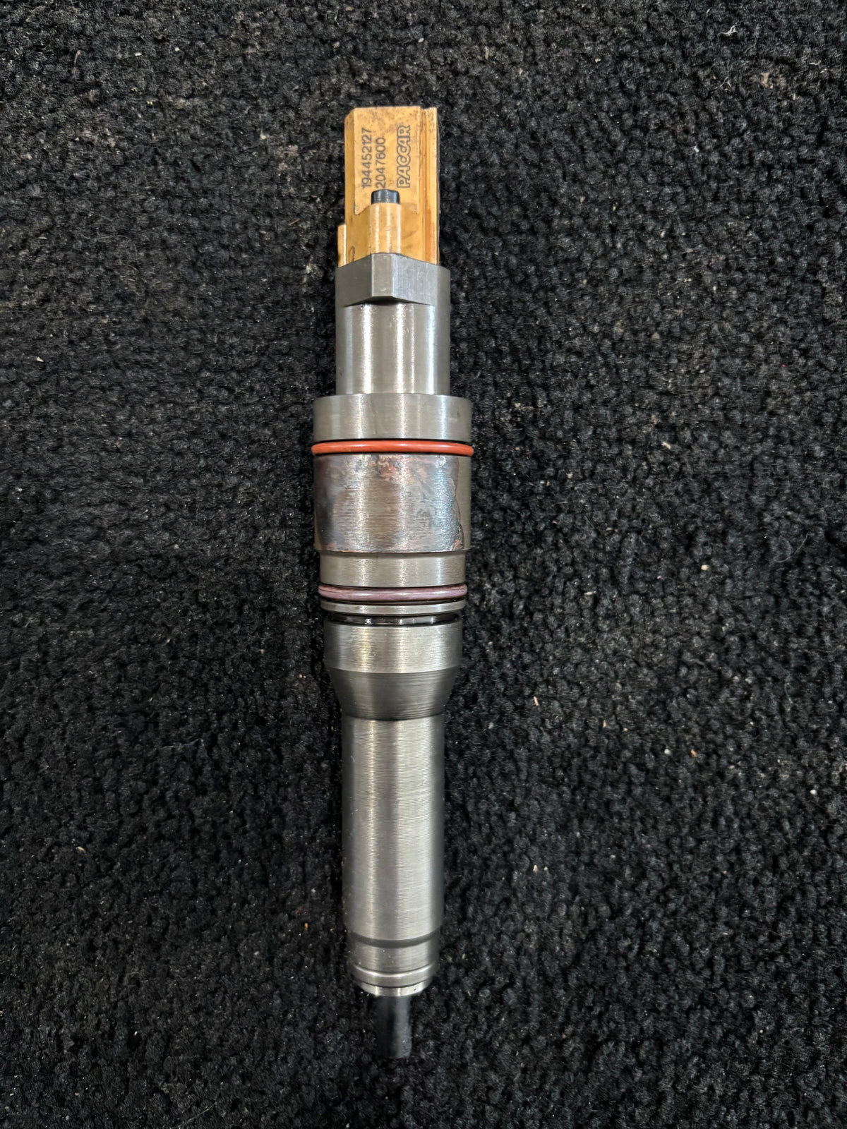 Paccar MX-13 EPA17 Diesel Engine Fuel Injector 2047600