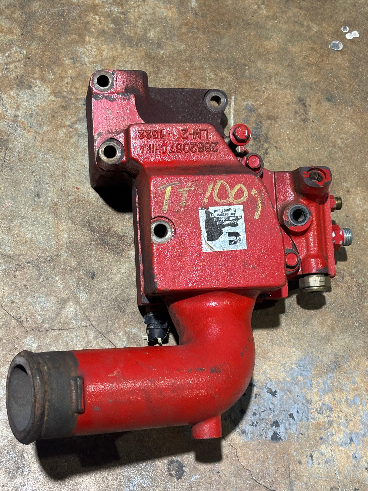 Cummins ISX15 EPA13 OEM Diesel Engine Thermostat Housing 2862067