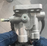 Fleetguard FS201210 OEM Fuel Water Separator With Filter head 5528103 A057A798