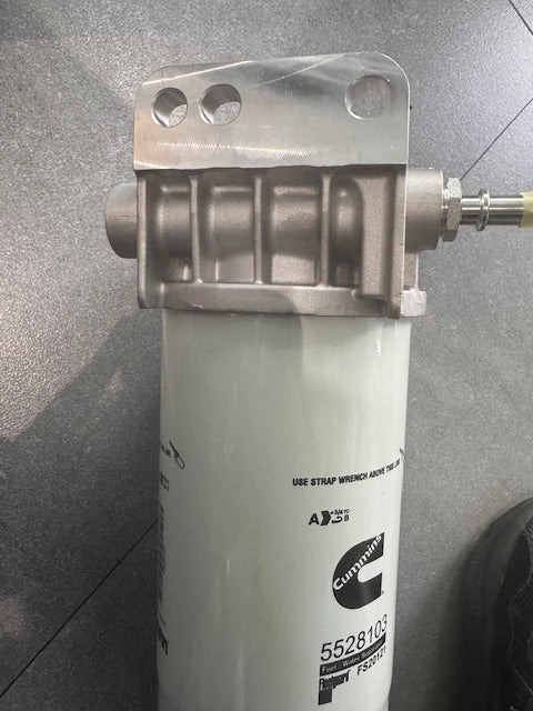 Fleetguard FS201210 OEM Fuel Water Separator With Filter head 5528103 A057A798