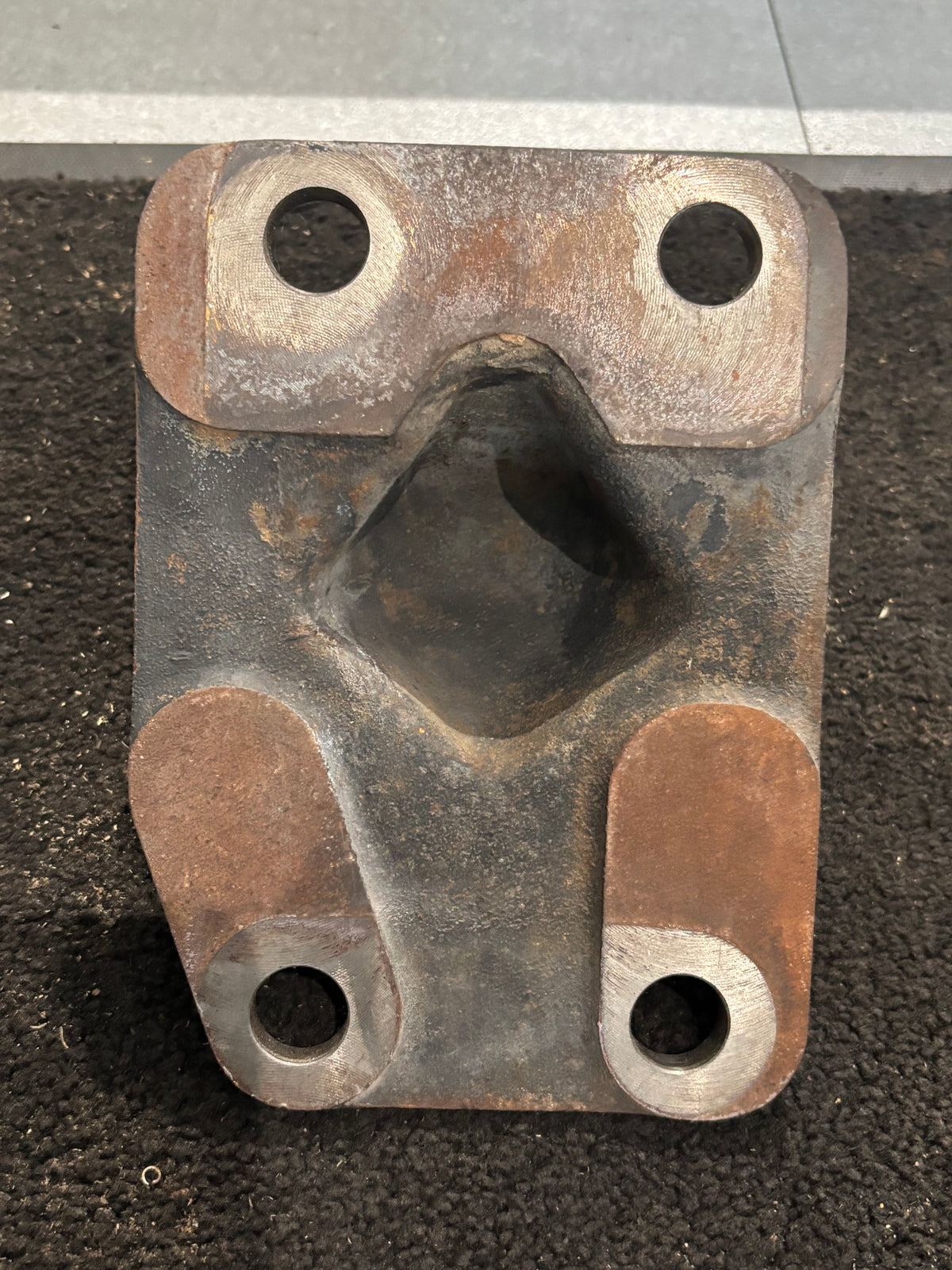 International Rear Engine Motor Mount Equipped with Caterpillar Engine 3559607C3