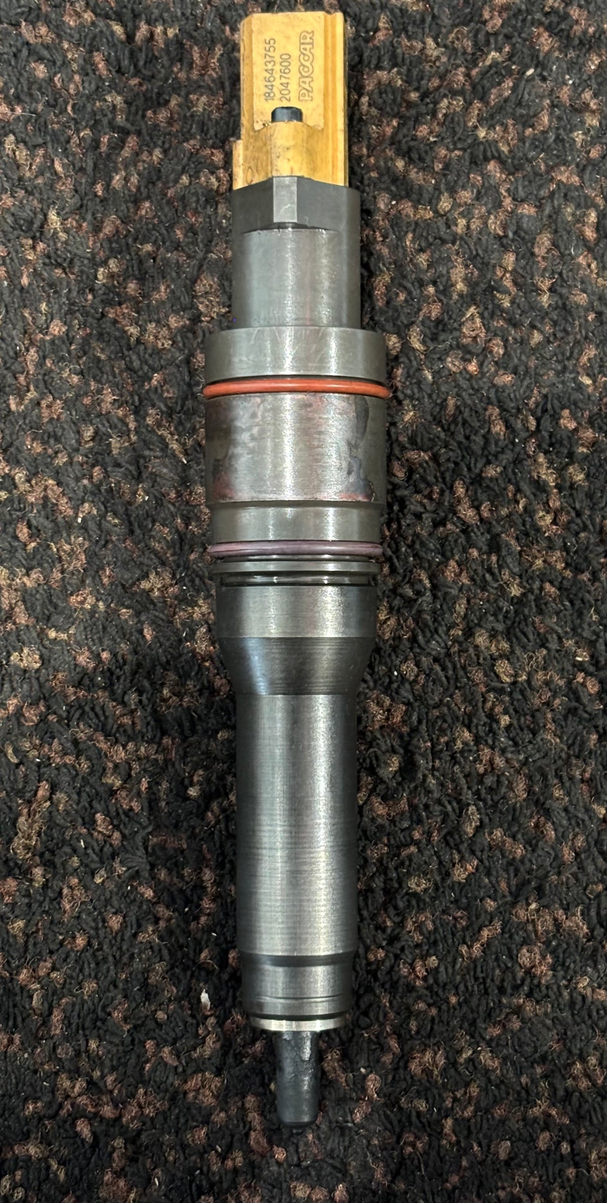 Paccar MX-13 EPA13 Diesel Engine Fuel Injector 2047600