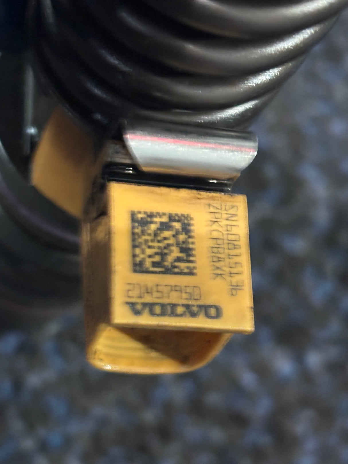 Core Mack Volvo Diesel Engine Fuel Injector 21457950 21554442 21246331