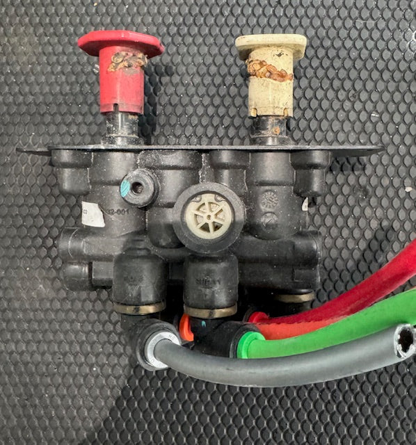 Bendix Air Brake Dash Control Valve 5018303 909598 802804 5018673 3530282