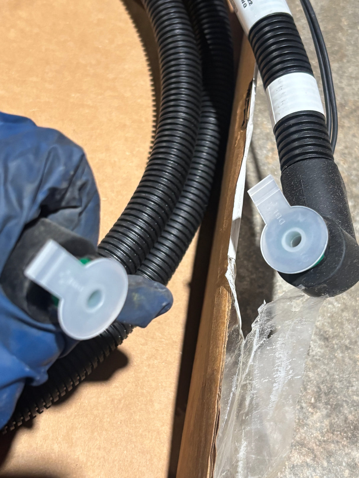 Cummins OEM Heat Hose DEF Hose A050K126 4377379