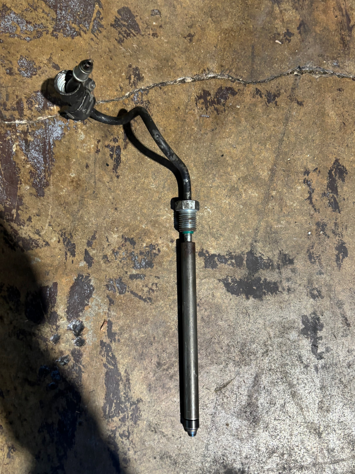 Paccar MX-13 OEM Diesel Engine Fuel Injector Line 1932625