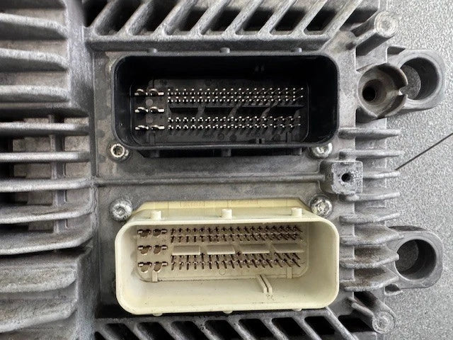 International Maxxforce 9 EPA07 Engine Control Module ECM ECU 1883086C91