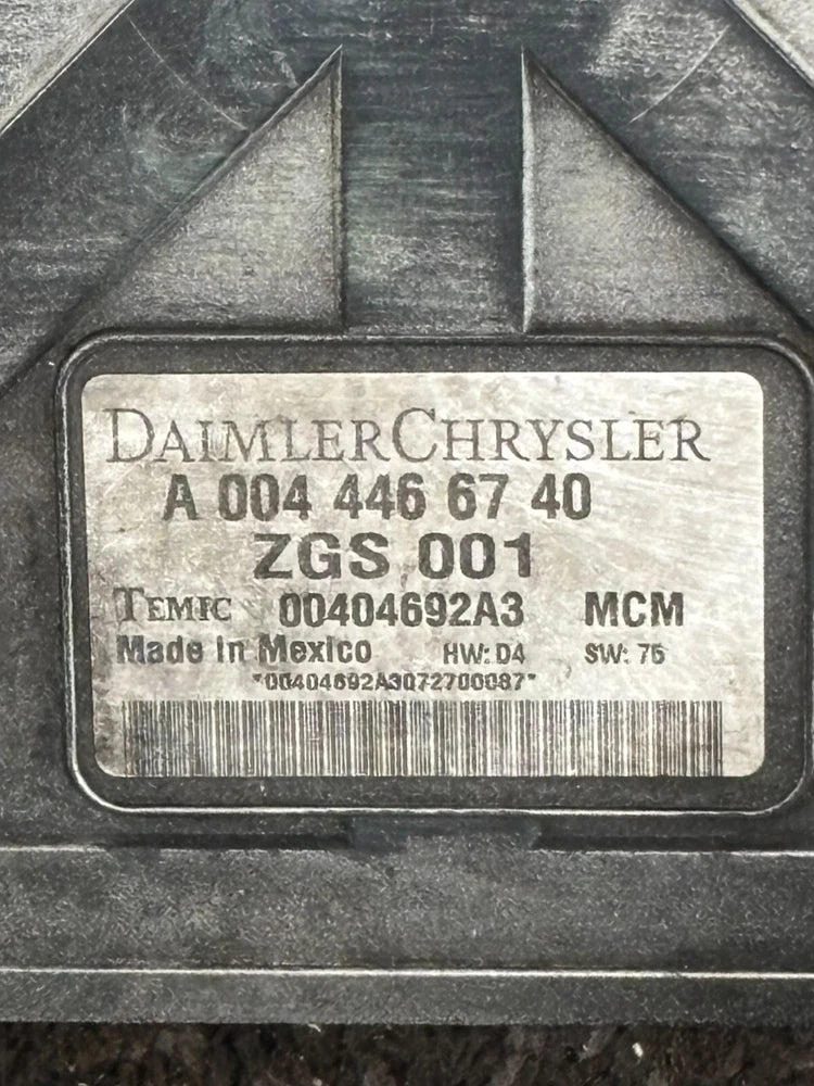 OEM 2008 Mercedes Benz OM460LA Engine Control Module ECM ECU A0044466740
