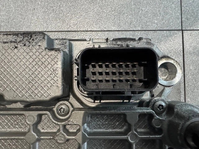 OEM 2009 Mercedes Benz OM460LA Engine Control Module ECM ECU A0054462140