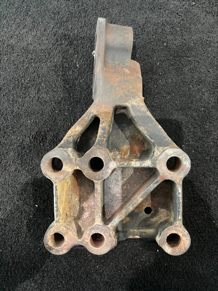 OEM Cummins ISX Engine Rear Engine Motor Mount 20740769 20563800