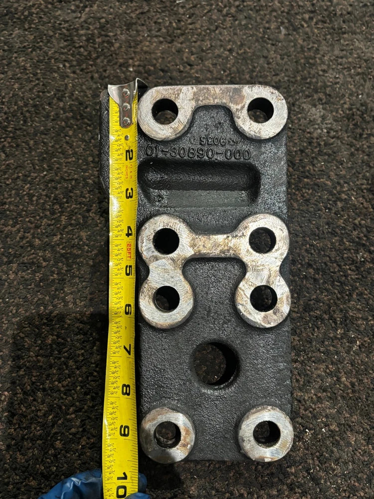 OEM Freightliner 01-30890-000 Motor Mount Bracket off Mercedes Benz Engine