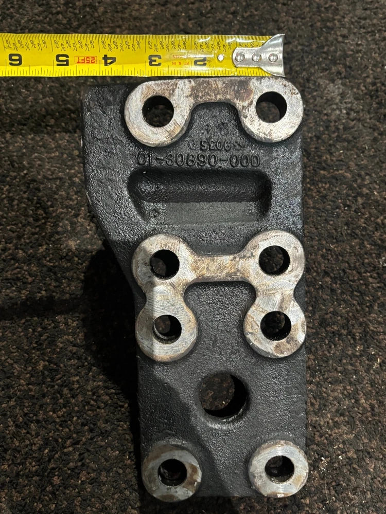OEM Freightliner 01-30890-000 Motor Mount Bracket off Mercedes Benz Engine