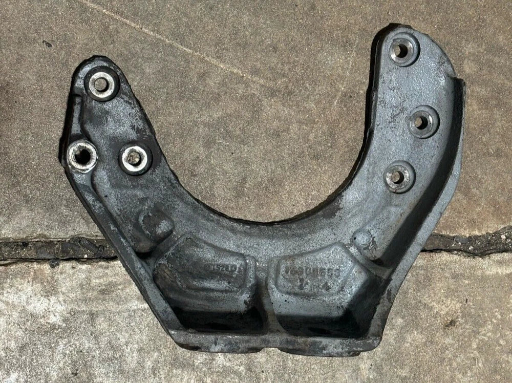 OEM Mack Diesel Engine Front Engine Mount 158GB558